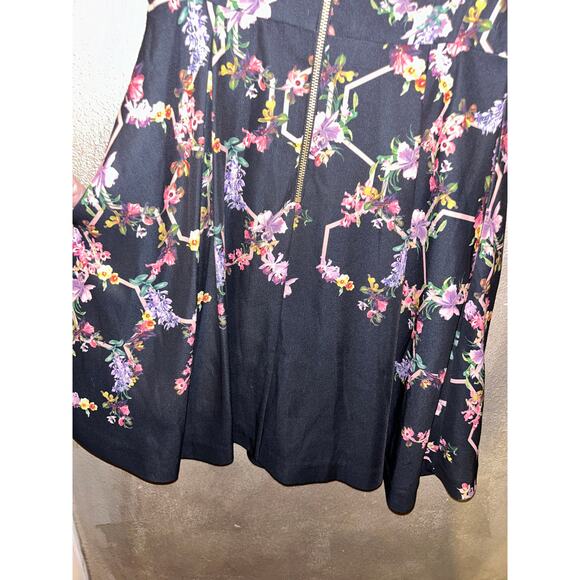 Ted Baker London Vianna Romcom Wedding Floral Short Sleeve Fit & Flare Dress - Picture 7 of 9